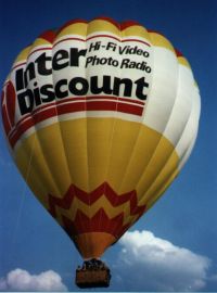 Big balloon that takes 21 passengers 